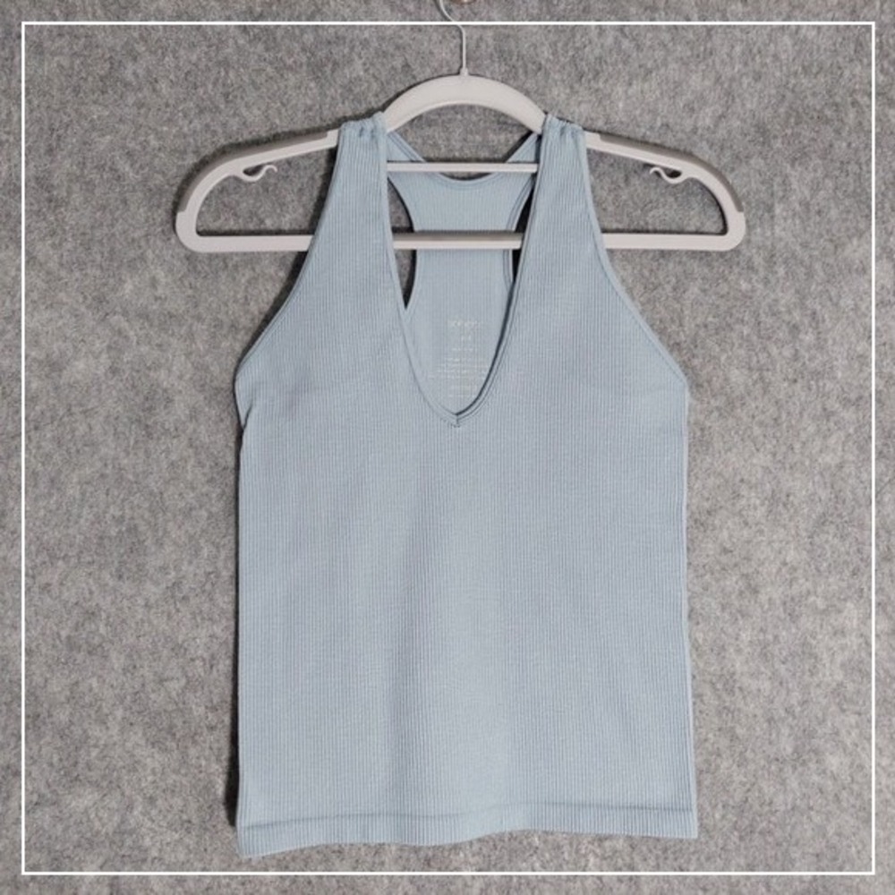 Ododos Tank Top M L Ribbed Knit Stretch Plunge V Neck Racerback Crop Athleisure